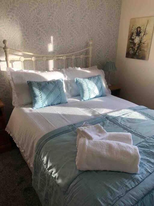 Cute And Cosy 2 Bed Cottage Honley Buitenkant foto